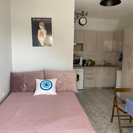 Small Beauty Studio Кавала Екстериор снимка